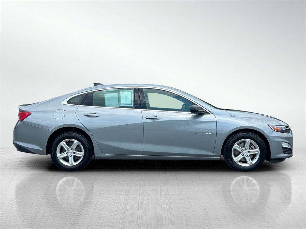 2023 Chevrolet Malibu LS photo 3
