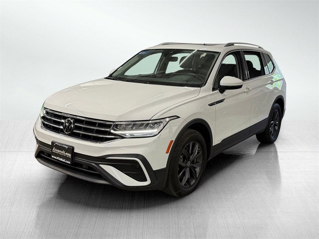 2022 Volkswagen Tiguan SE photo 2