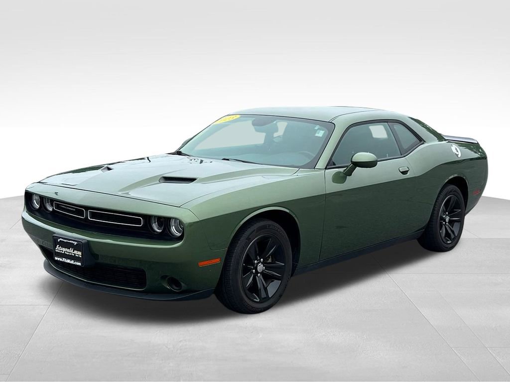 2023 Dodge Challenger SXT photo 2