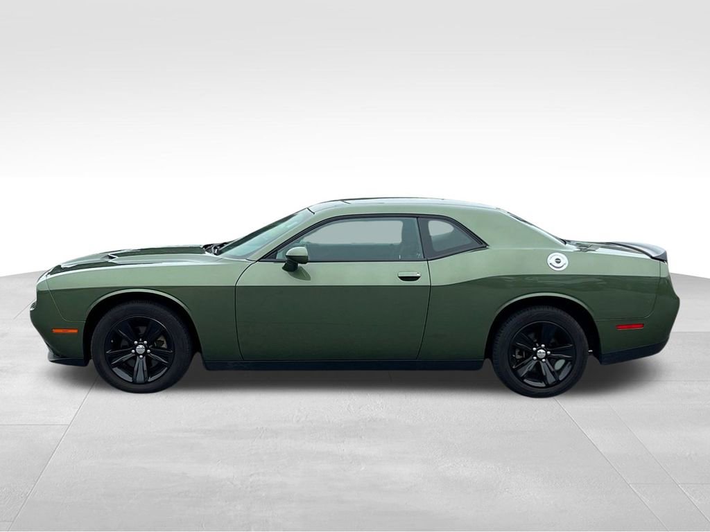 2023 Dodge Challenger SXT photo 3
