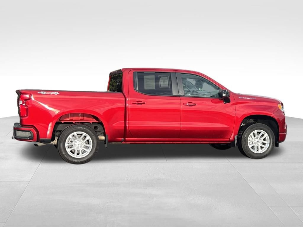 2022 Chevrolet Silverado 1500 RST photo 3