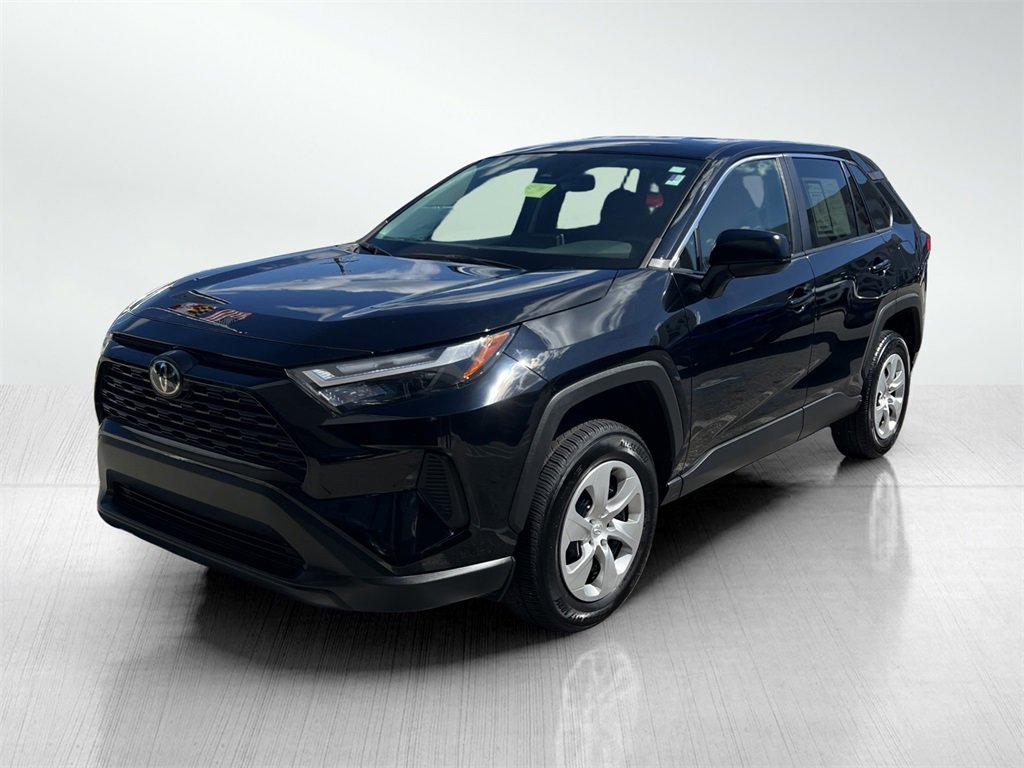 2023 Toyota RAV4 LE photo 2