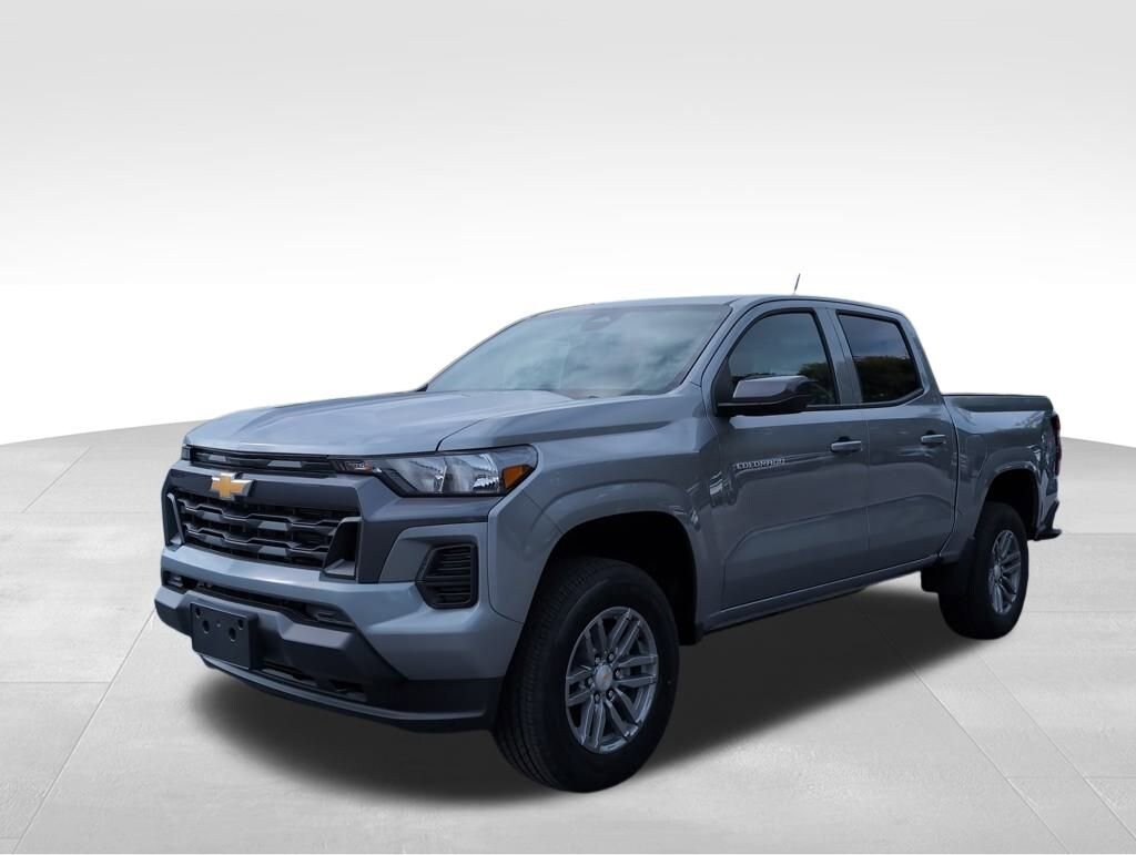 2026 Chevrolet Colorado LT photo 2