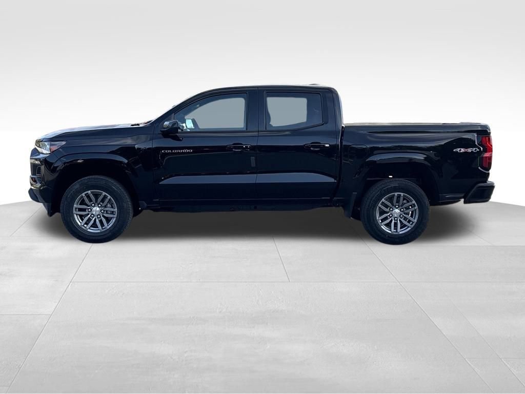2026 Chevrolet Colorado LT photo 3