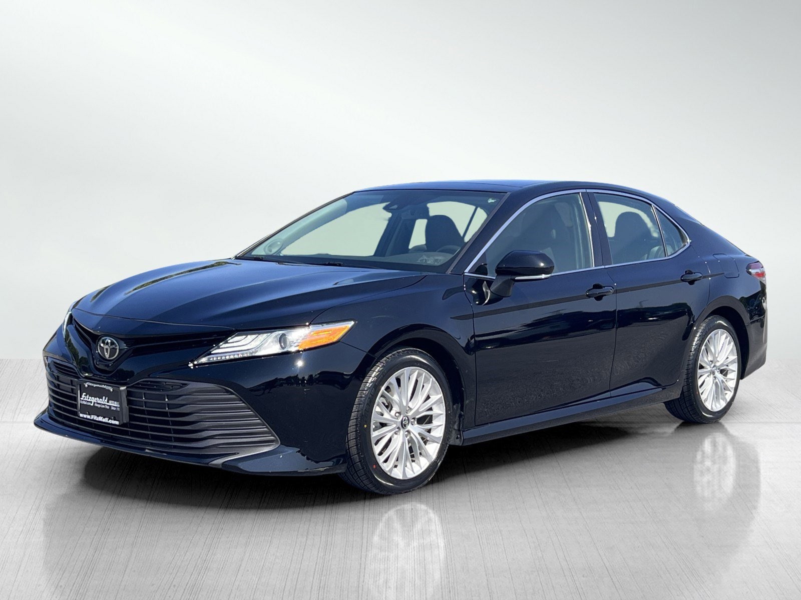 Used 2019 Toyota Camry XLE with VIN 4T1B11HK5KU726591 for sale in Frederick, MD