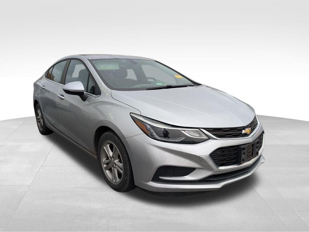Used 2018 Chevrolet Cruze LT Car