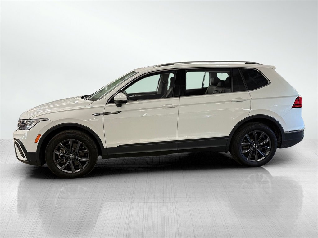 2022 Volkswagen Tiguan SE photo 3