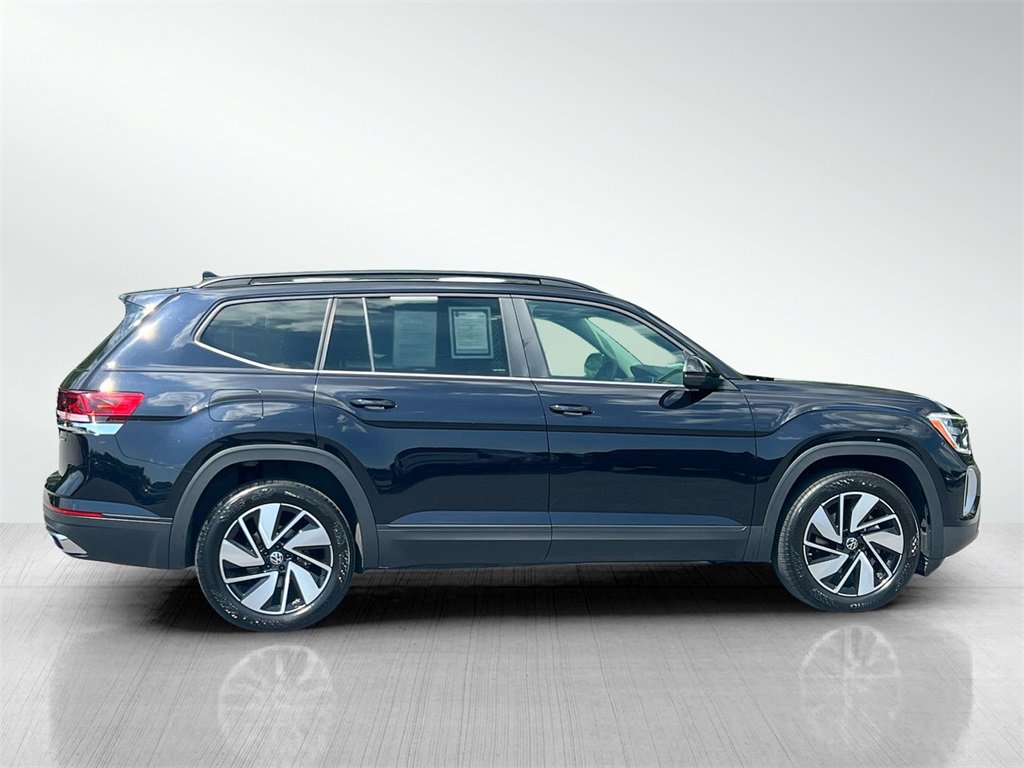 2024 Volkswagen Atlas SE Technology photo 3