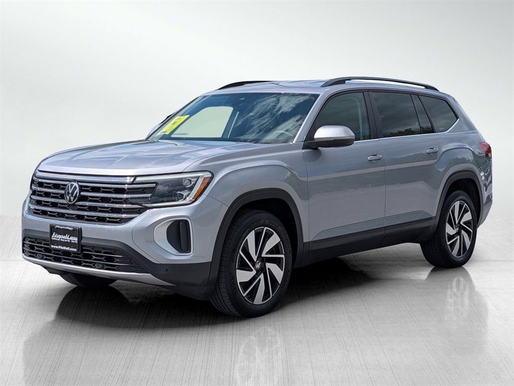 Used 2024 Volkswagen Atlas SE w/Tech with VIN 1V2HR2CA3RC537934 for sale in Frederick, MD