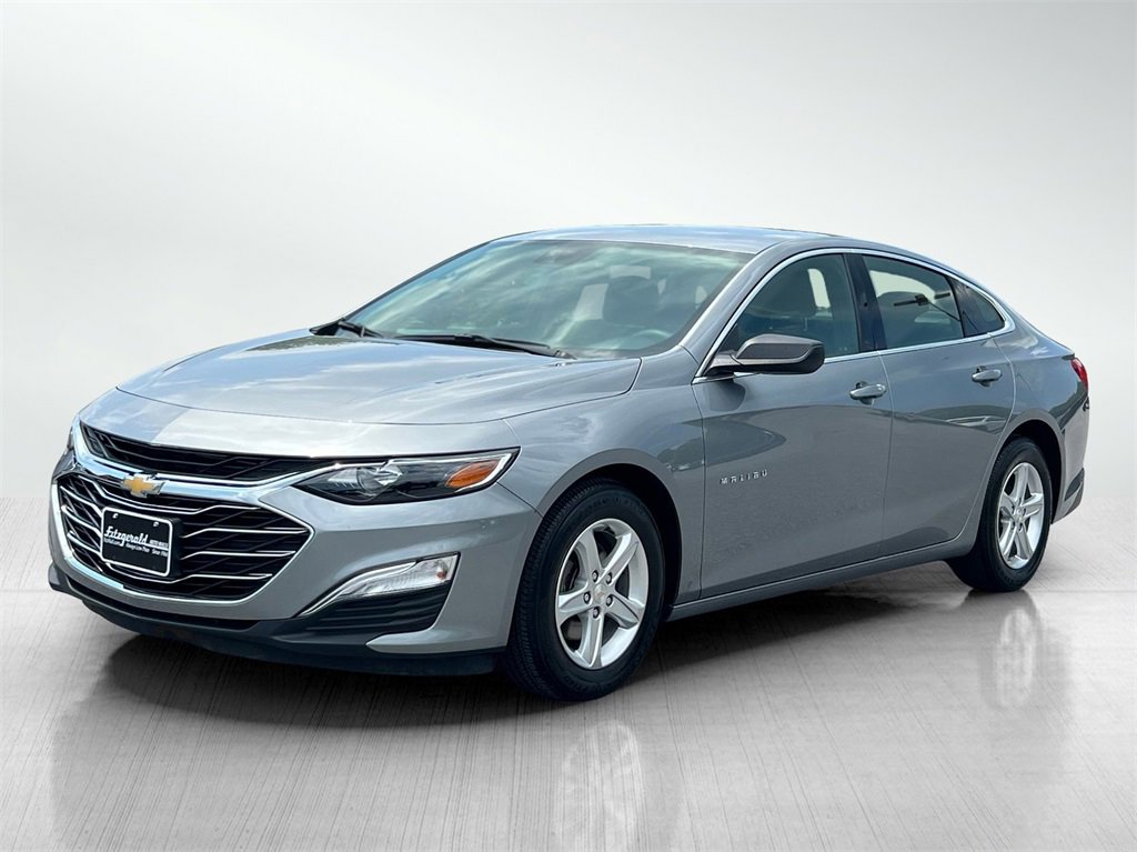 2023 Chevrolet Malibu LS photo 2