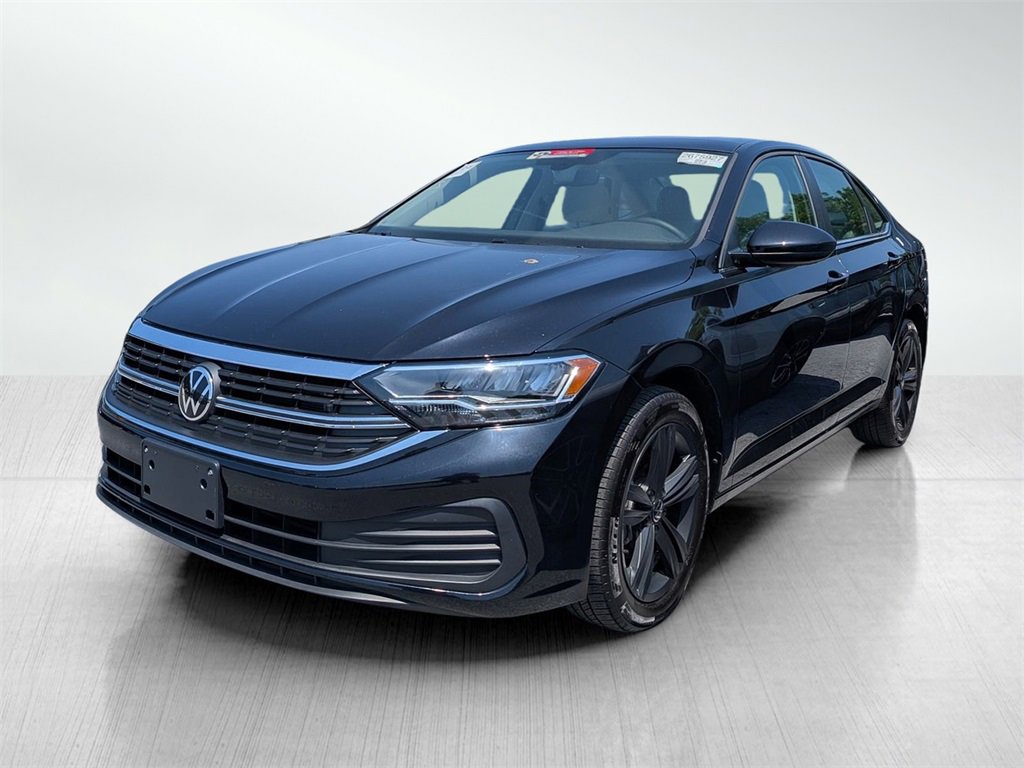 2024 Volkswagen Jetta SE photo 3