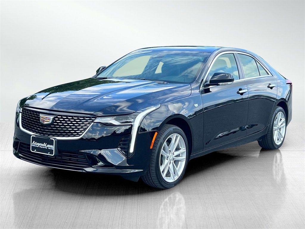 2022 Cadillac CT4 Luxury photo 2