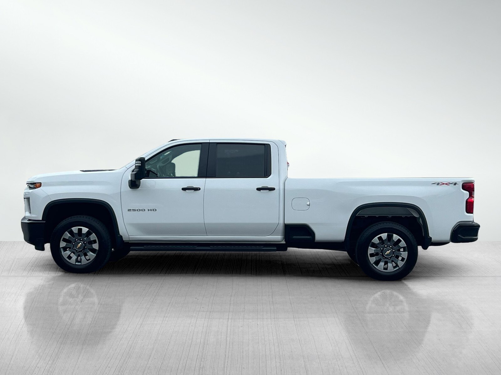 2023 Chevrolet Silverado 2500HD Custom photo 4