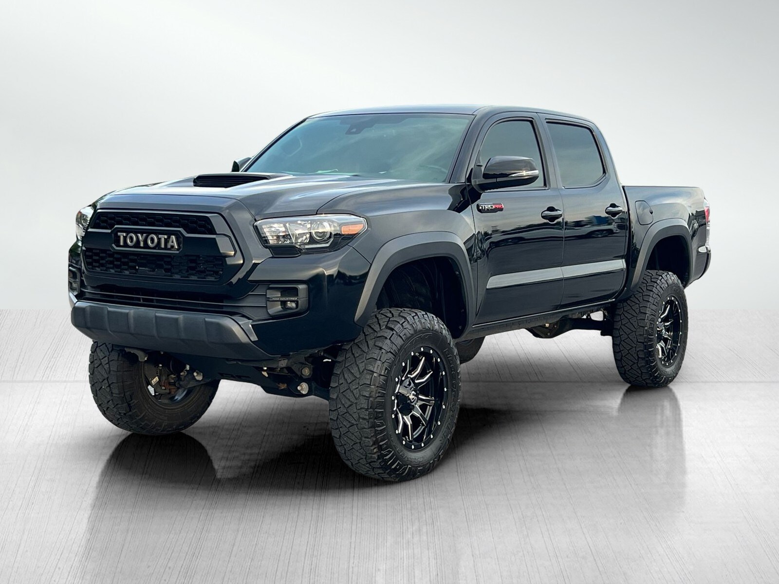 2019 Toyota Tacoma TRD Pro V6 photo 2