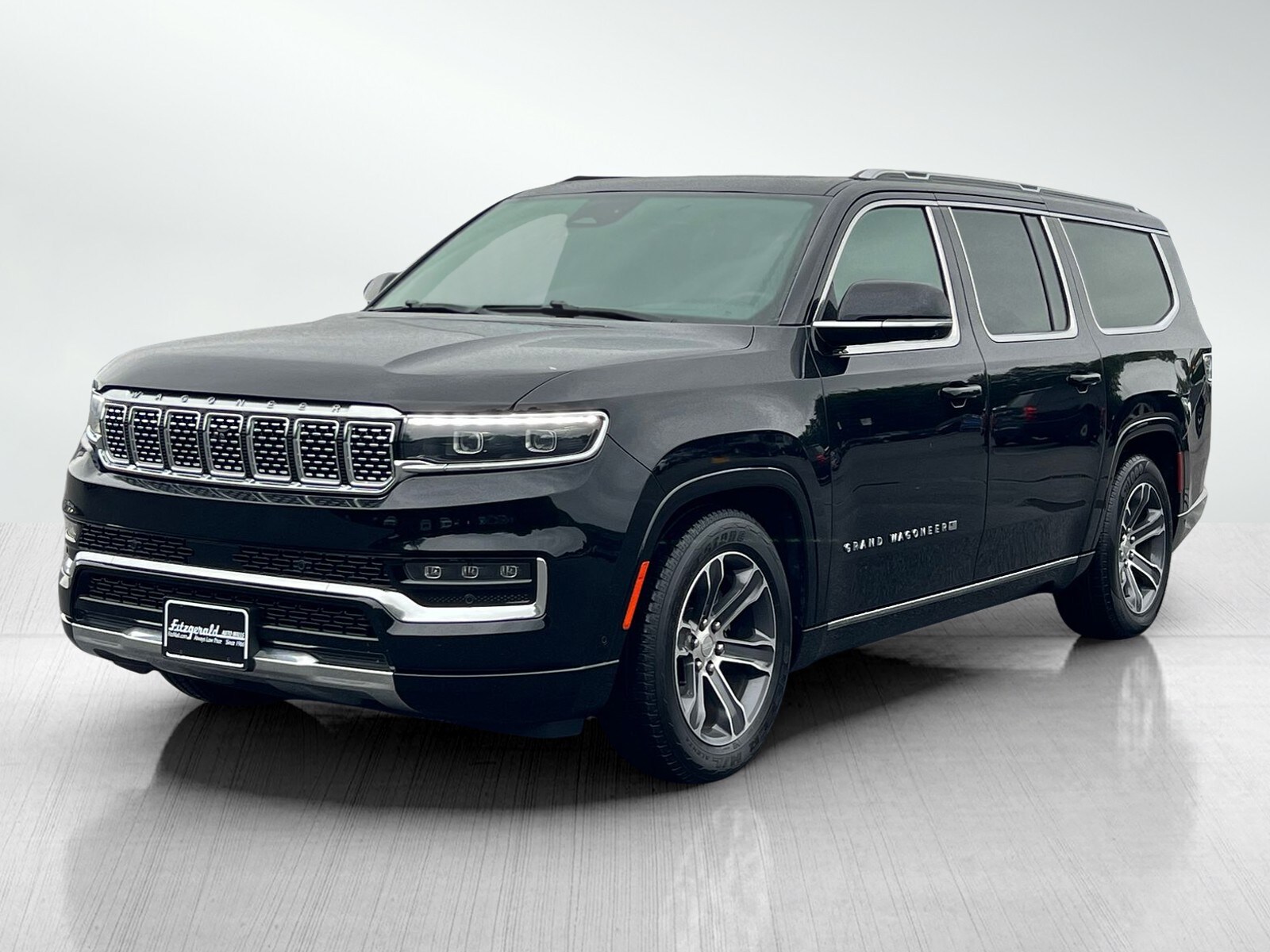 2024 Jeep Grand Wagoneer L Base photo 2