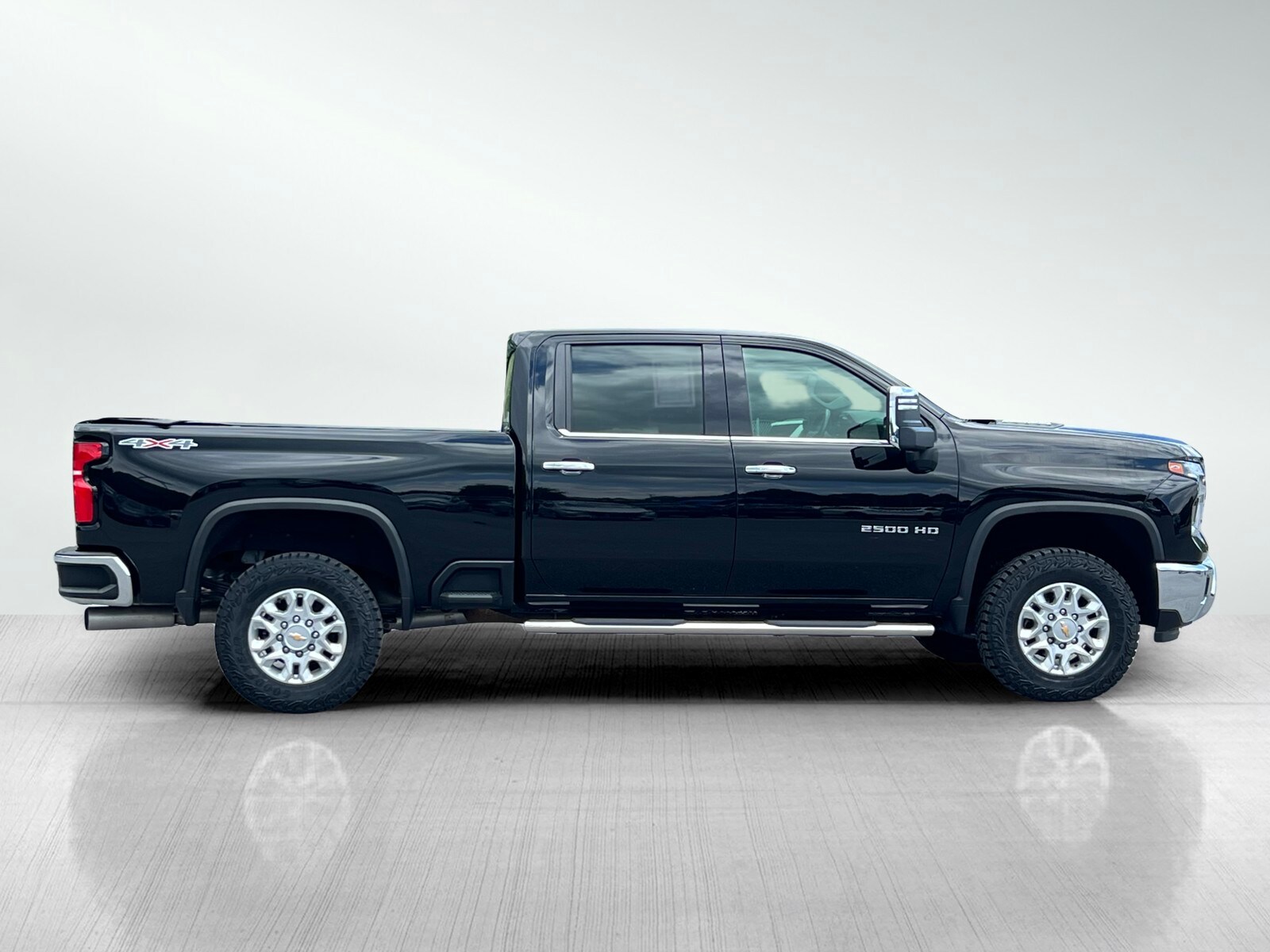 2024 Chevrolet Silverado 2500HD LTZ photo 3