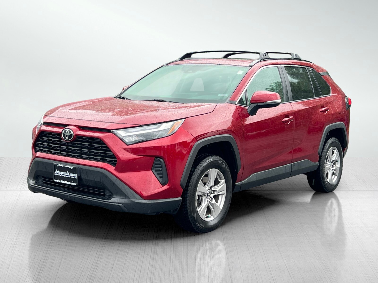 2023 Toyota RAV4 XLE photo 2
