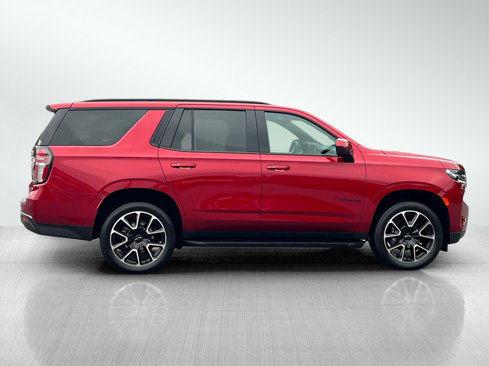 2021 Chevrolet Tahoe RST photo 3