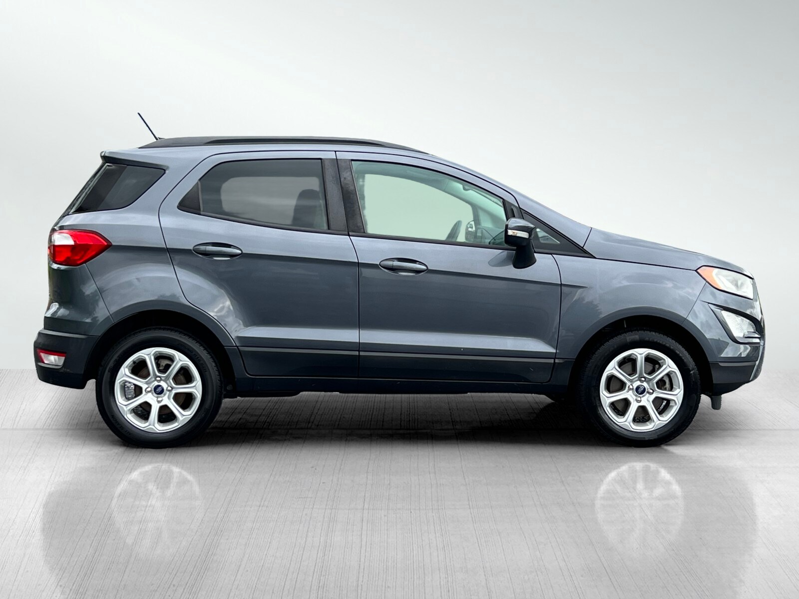 2019 Ford EcoSport SE photo 3