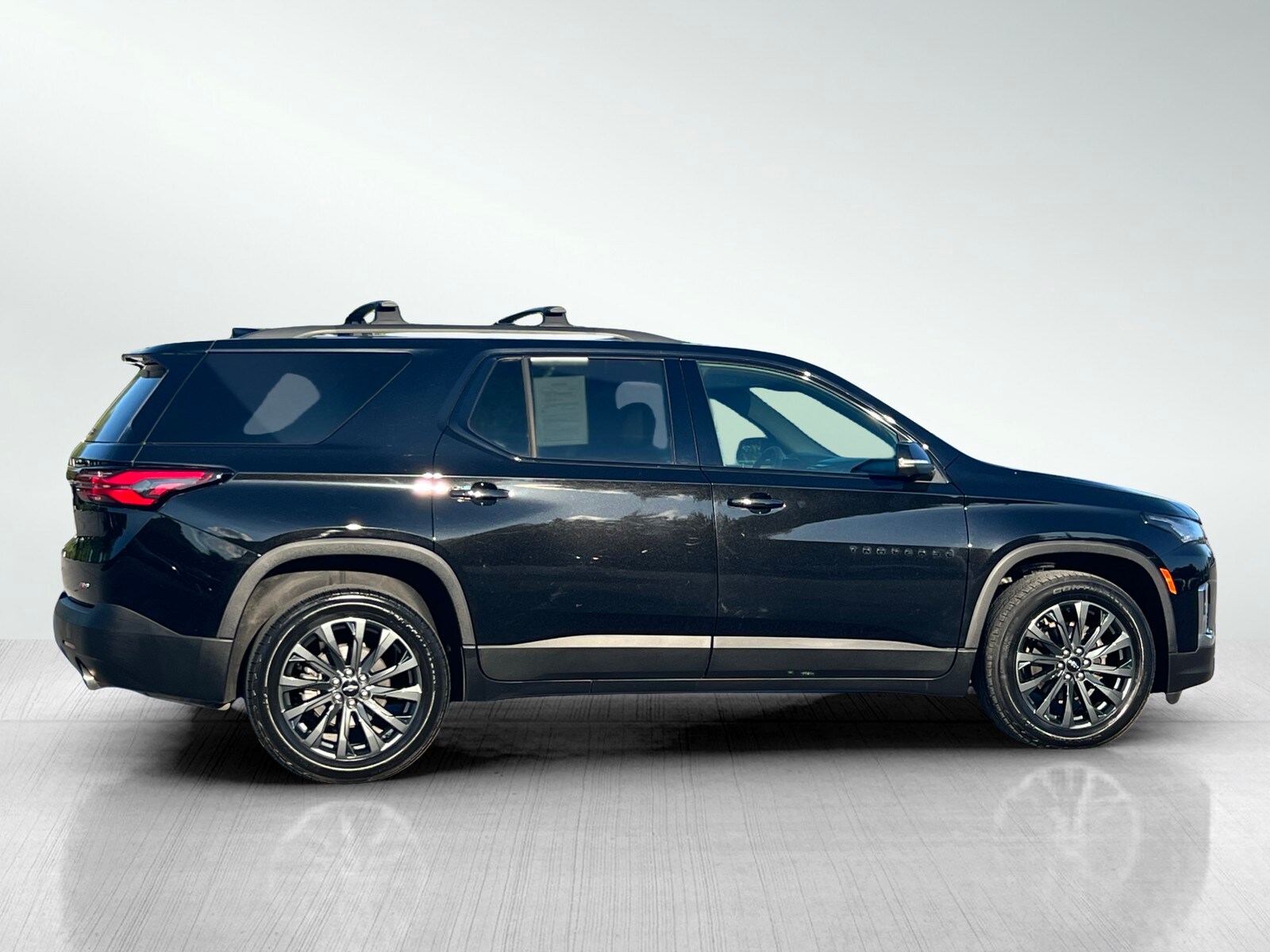 2023 Chevrolet Traverse RS photo 3