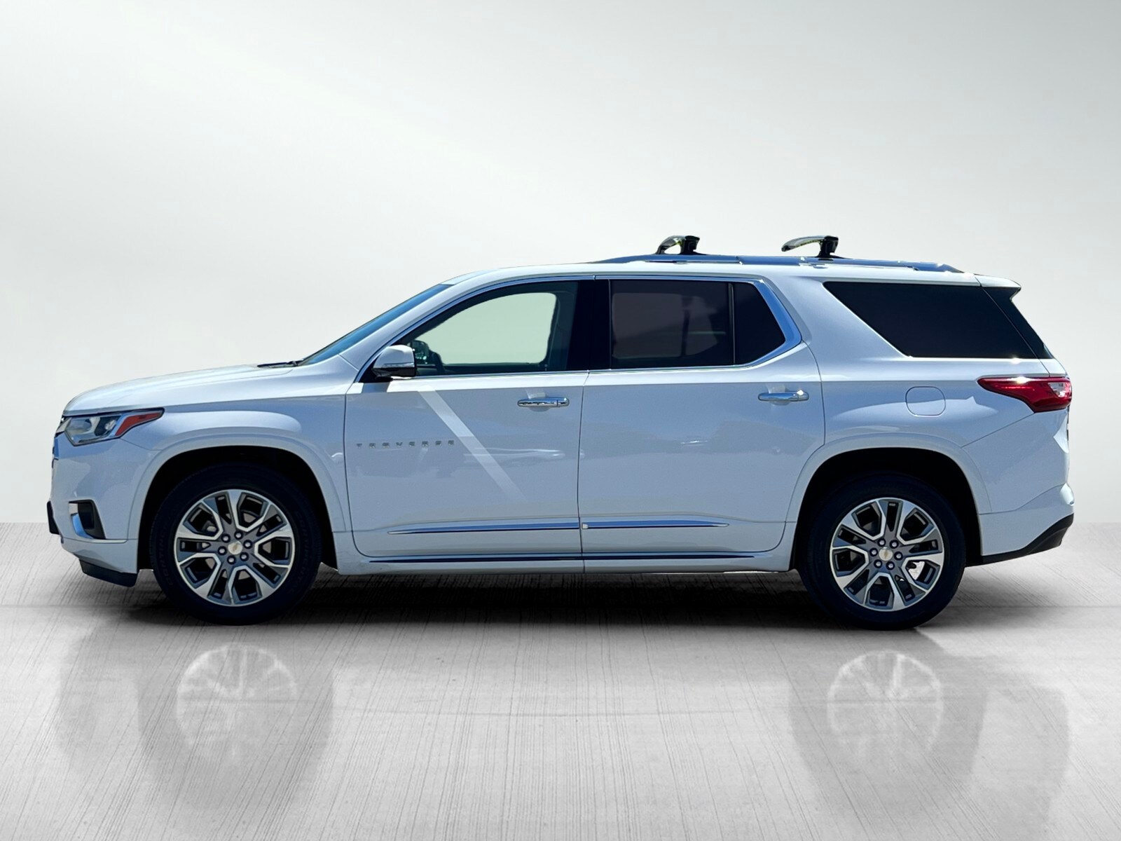 2020 Chevrolet Traverse Premier photo 3