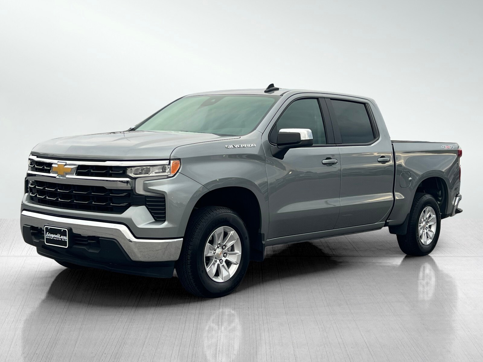 2025 Chevrolet Silverado 1500 LT photo 2