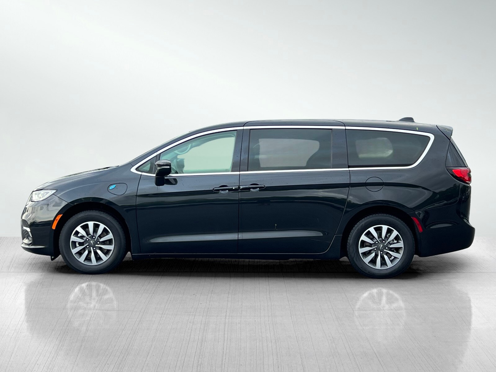 2022 Chrysler Pacifica Hybrid Touring L photo 4