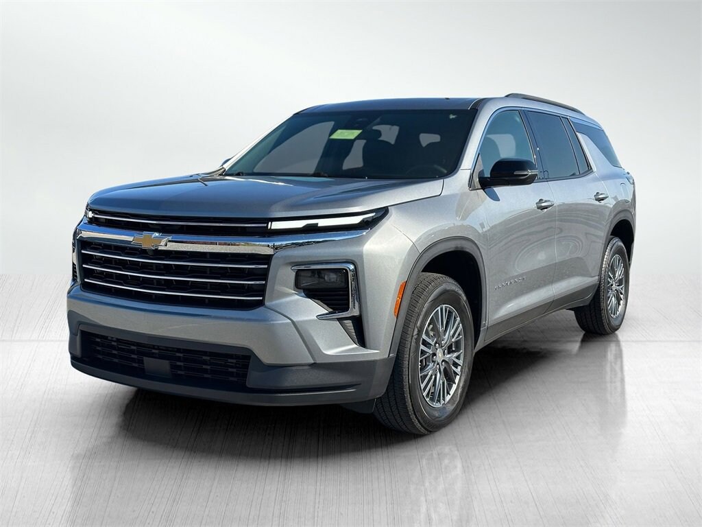 Used 2025 Chevrolet Traverse LT SUV