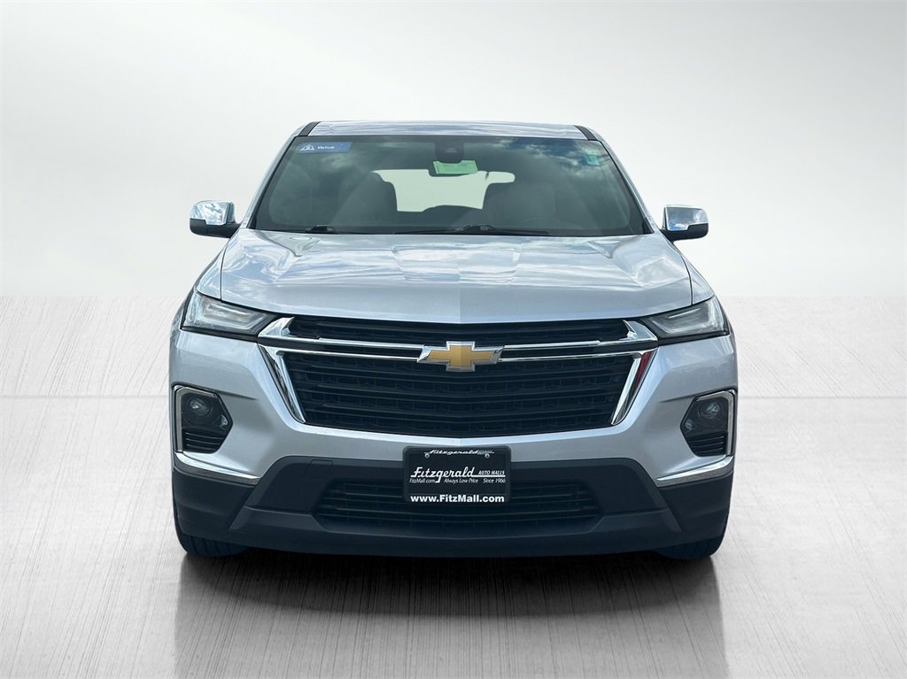 2022 Chevrolet Traverse LS photo 3