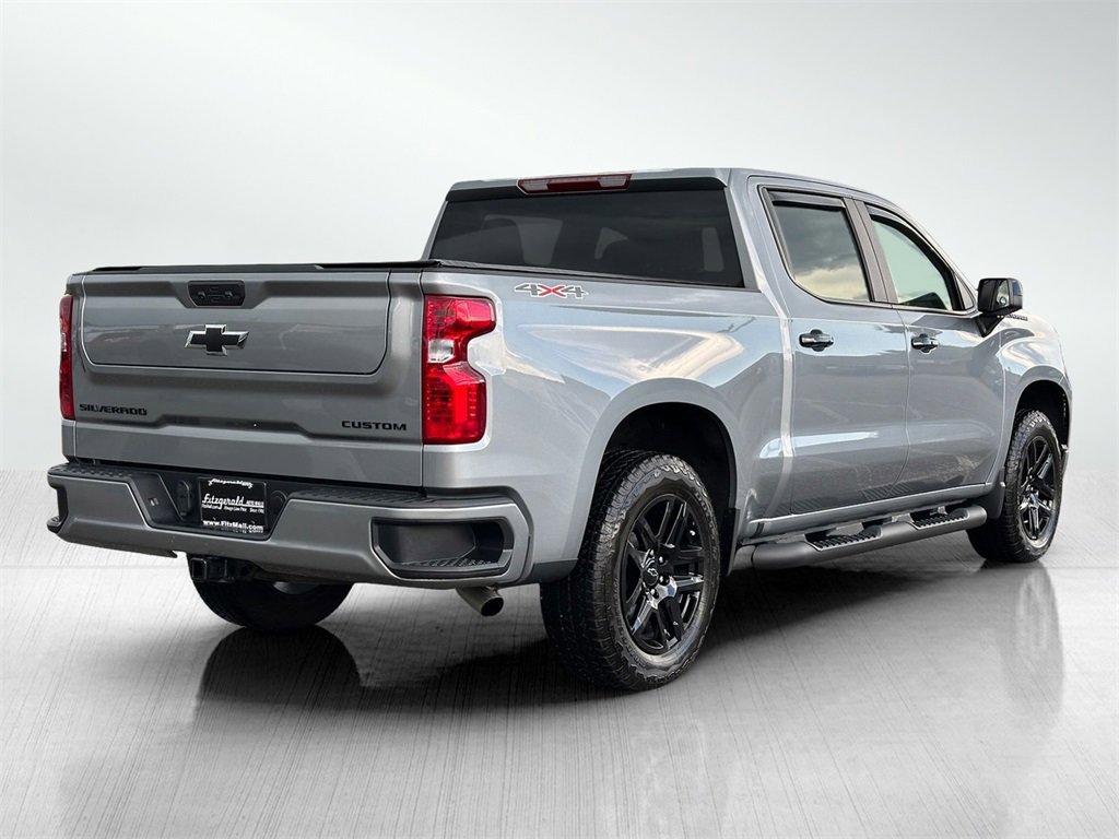 2024 Chevrolet Silverado 1500 Custom photo 4