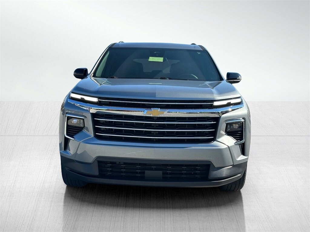 Used 2025 Chevrolet Traverse LT SUV