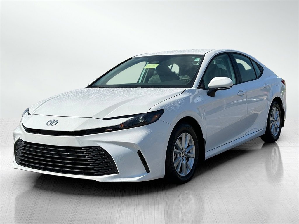 2025 Toyota Camry LE photo 2
