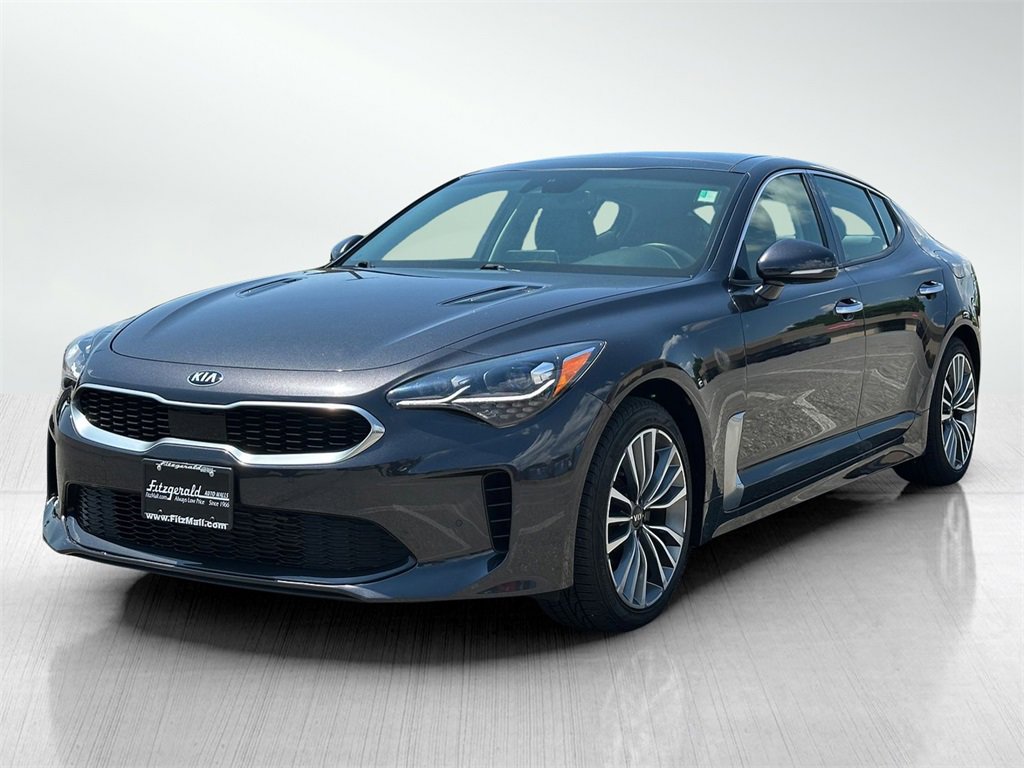 2019 Kia Stinger Premium photo 2