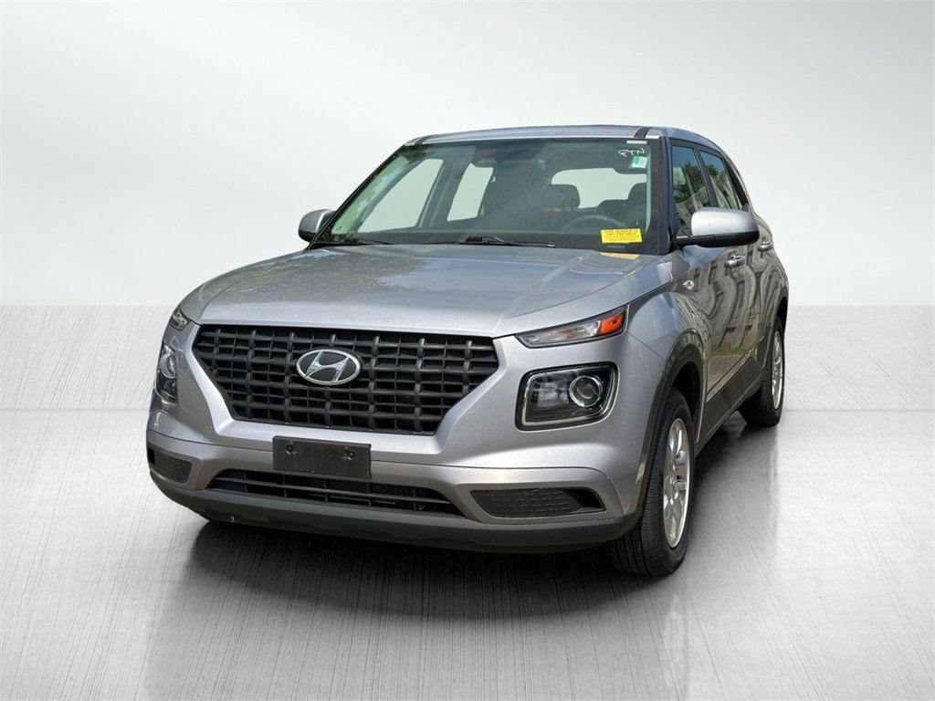 2024 Hyundai Venue SE photo 3