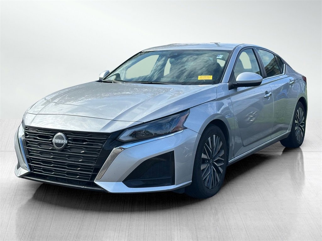 2023 Nissan Altima 2.5 SV photo 3
