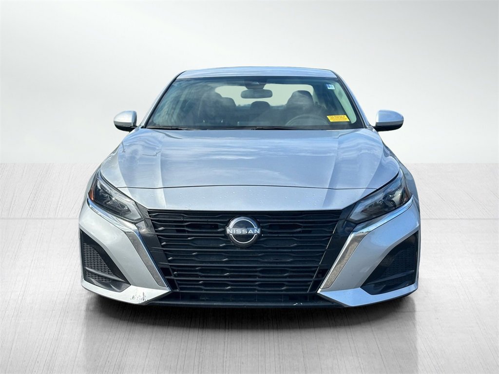 2023 Nissan Altima 2.5 SV photo 2