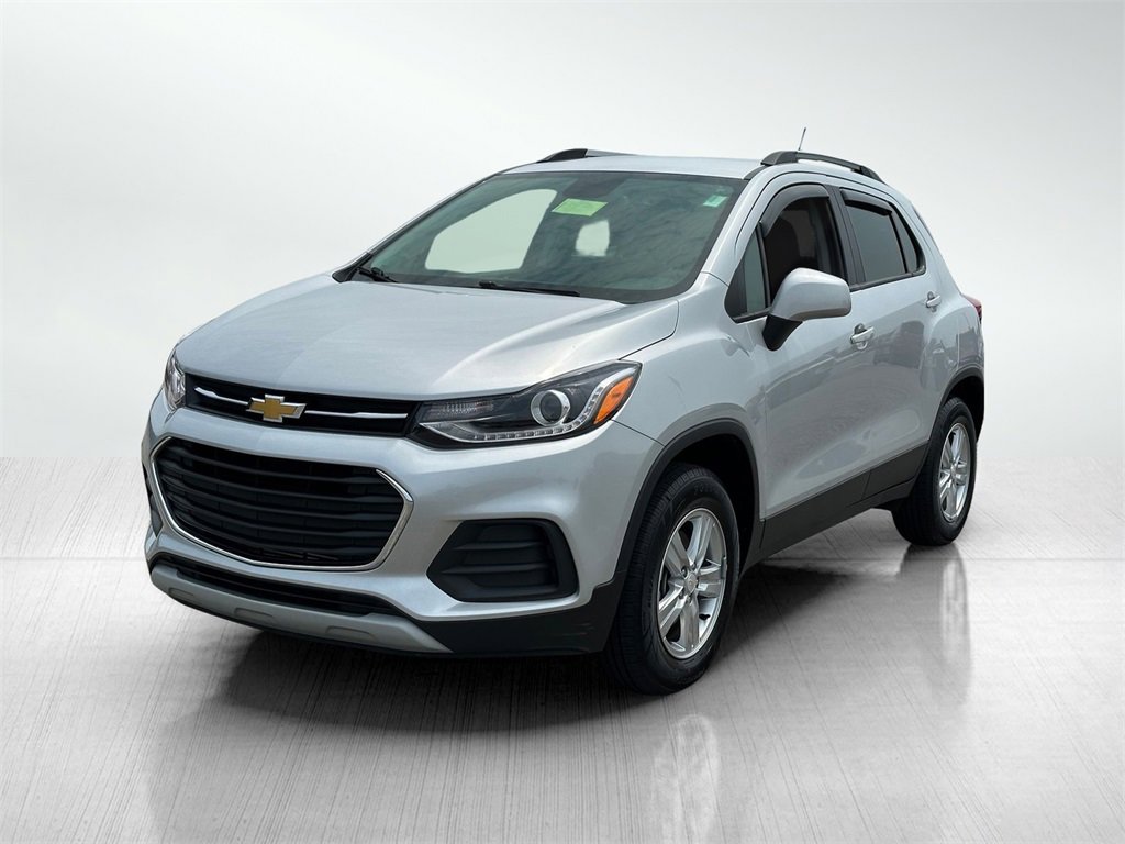 Used 2022 Chevrolet Trax LT with VIN KL7CJPSM1NB559567 for sale in Hagerstown, MD