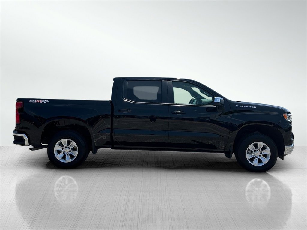 2025 Chevrolet Silverado 1500 LT1 photo 3