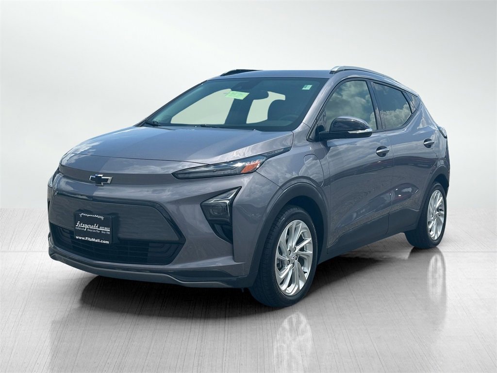 2023 Chevrolet Bolt EUV photo 2
