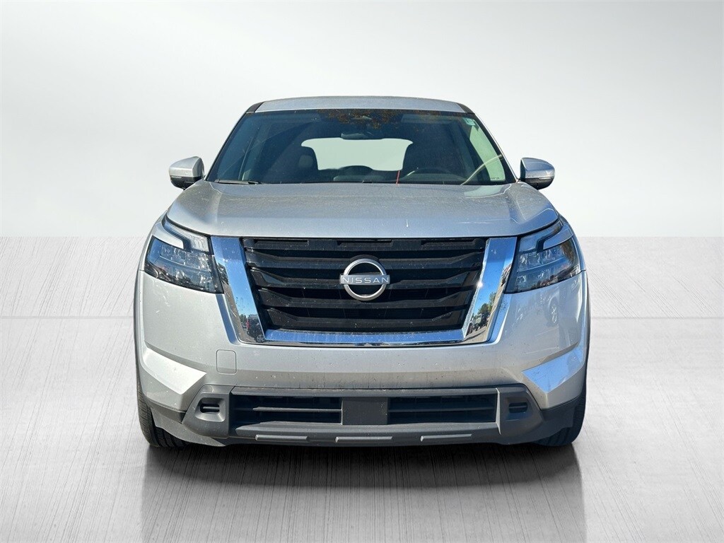 2024 Nissan Pathfinder SV photo 2