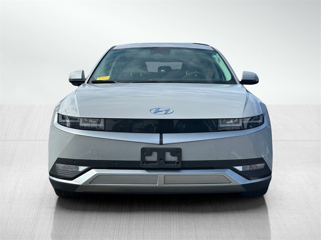 2024 Hyundai Ioniq 5 SEL photo 2
