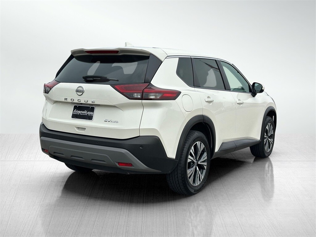 2023 Nissan Rogue SV photo 3