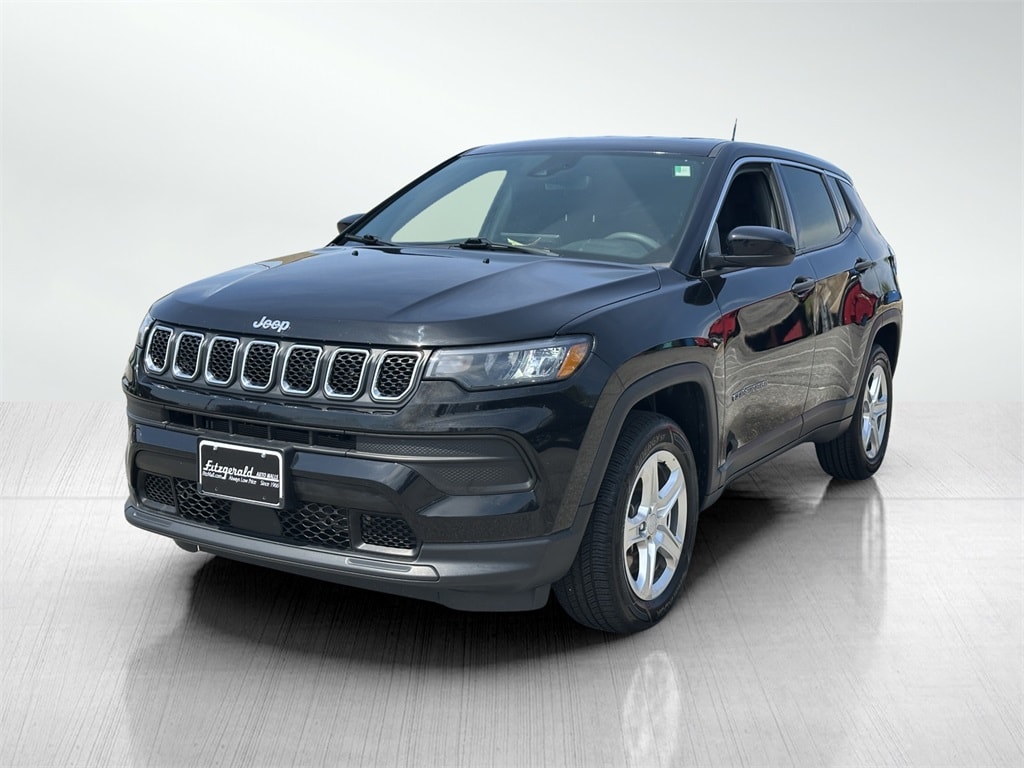 2023 Jeep Compass Sport photo 2