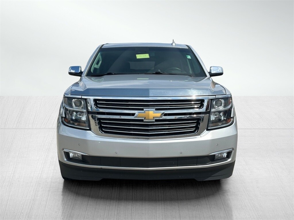 2018 Chevrolet Suburban Premier photo 3