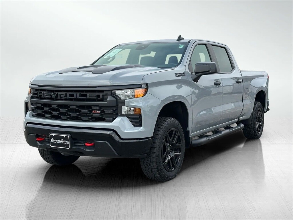 2024 Chevrolet Silverado 1500 Custom Trail Boss photo 2