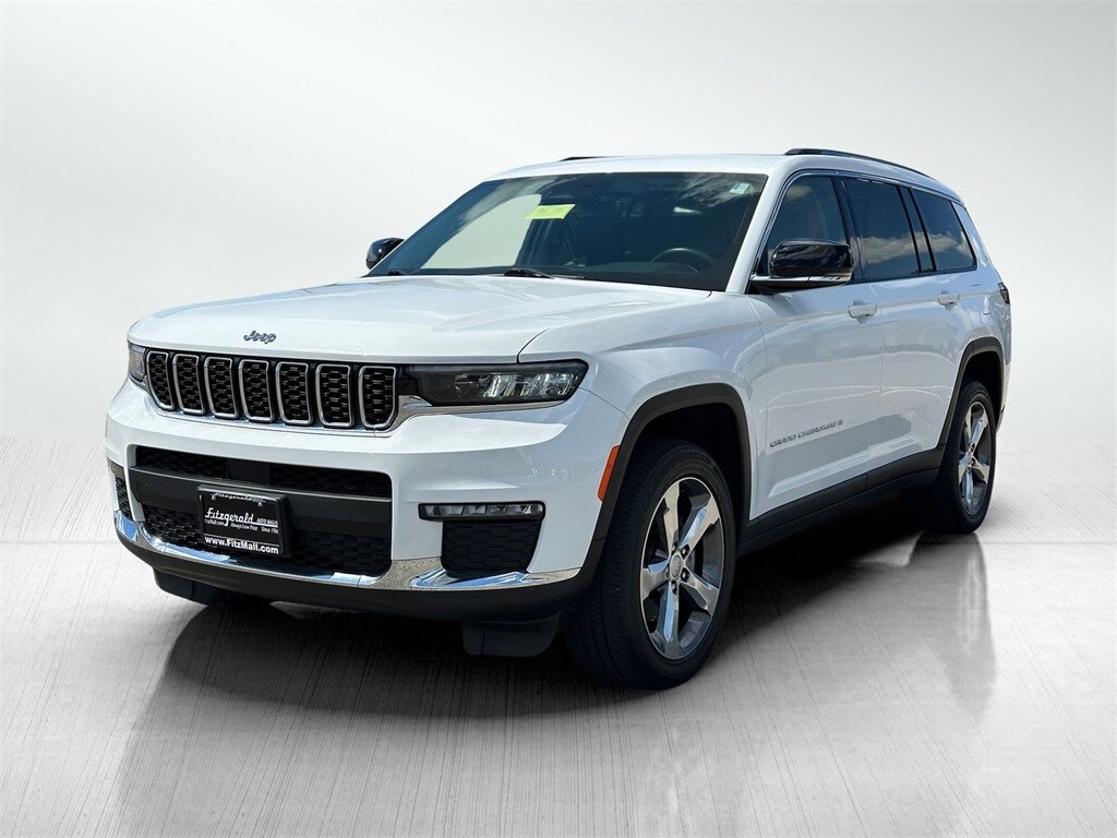 2022 Jeep Grand Cherokee Limited photo 2