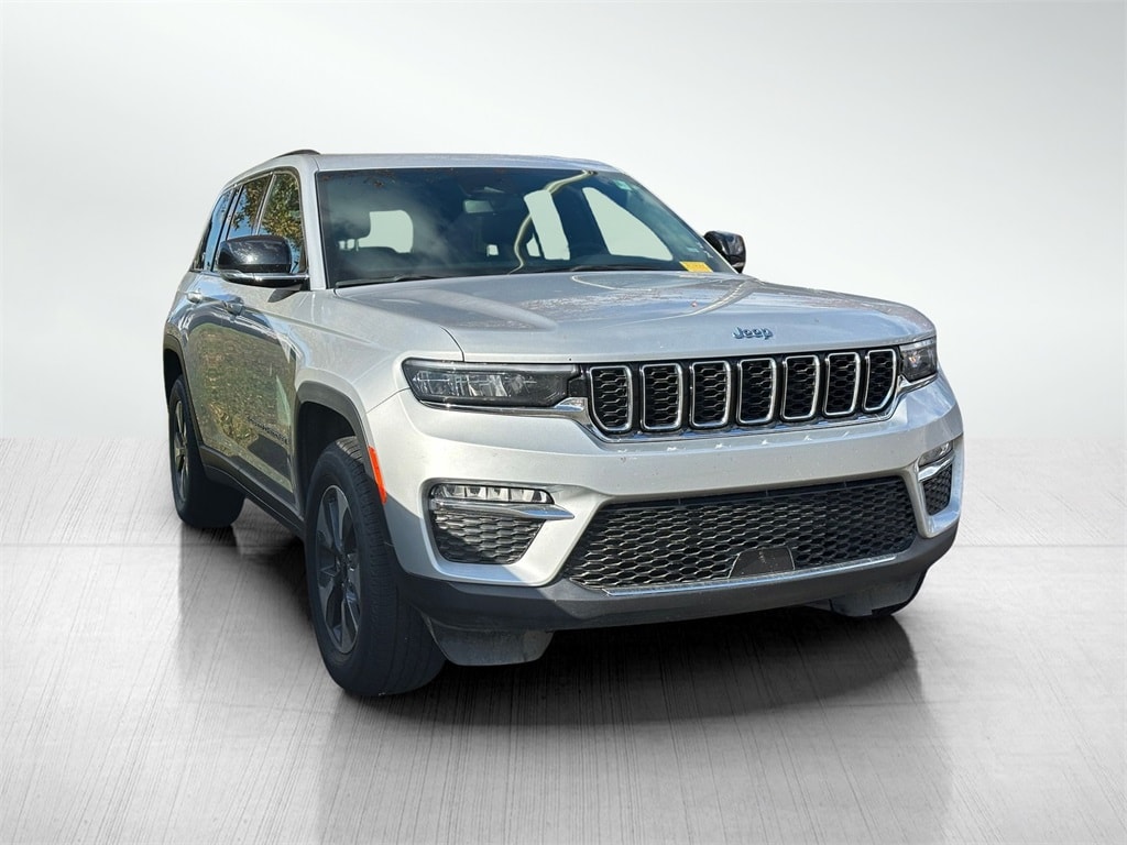 2024 Jeep Grand Cherokee SUV  2024 Jeep Grand Cherokee SUV