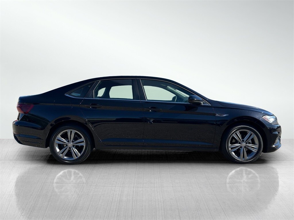 2021 Volkswagen Jetta R-Line photo 4