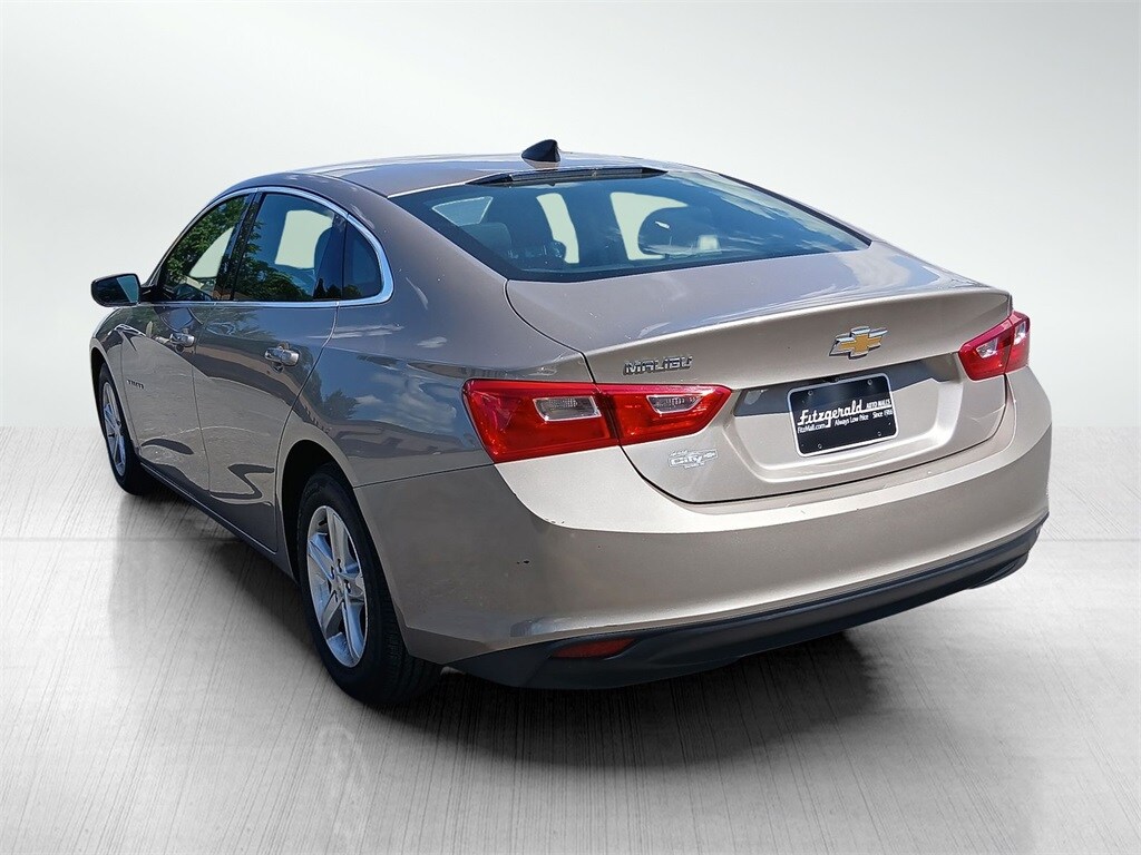2023 Chevrolet Malibu LS photo 4