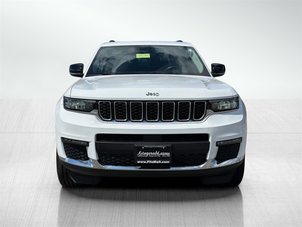 2022 Jeep Grand Cherokee Limited photo 3